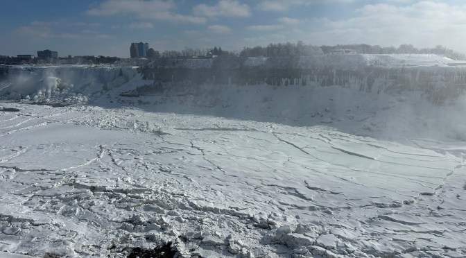 Niagara Falls – Frozen Winter Transformation